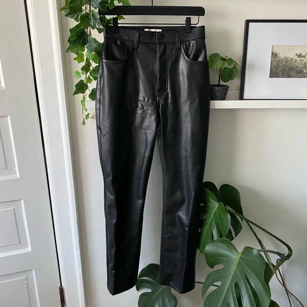 NWT Abercrombie & Fitch Vegan Leather 90s Straight Pant